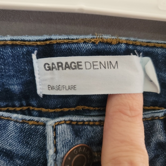 Garage Denim Women's High Rise Flare Jeans Light Blue Wash, Size 11 - Picture 2 of 7